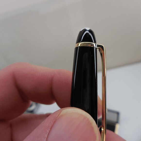 VINTAGE MONTBLANC Meisterstück Classique Ballpoint Pen, Black w/Gold Trim W/Box - Picture 13 of 13